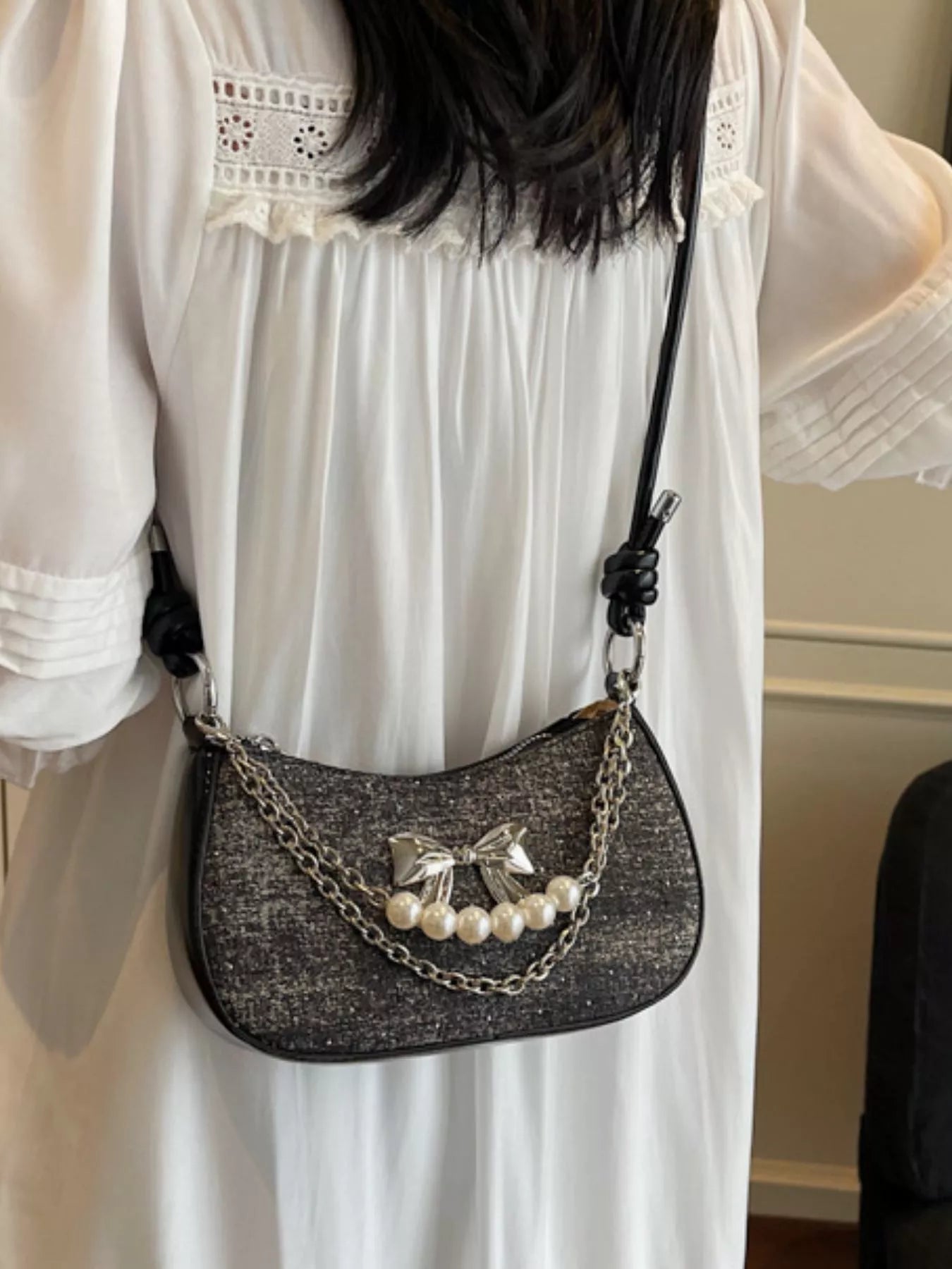 Bow Decor Chain Crossbody Bag Bow Decor Chain Crossbody Bag - JOJO Fashion