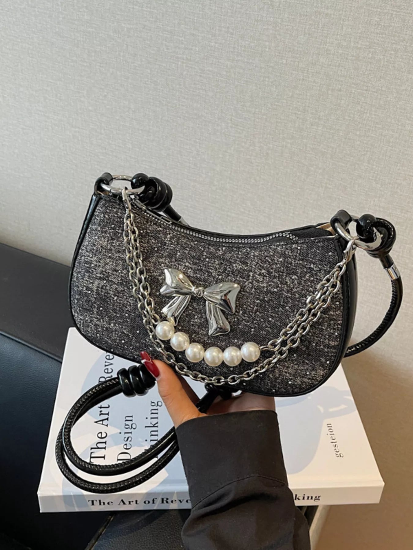 Bow Decor Chain Crossbody Bag Bow Decor Chain Crossbody Bag - JOJO Fashion